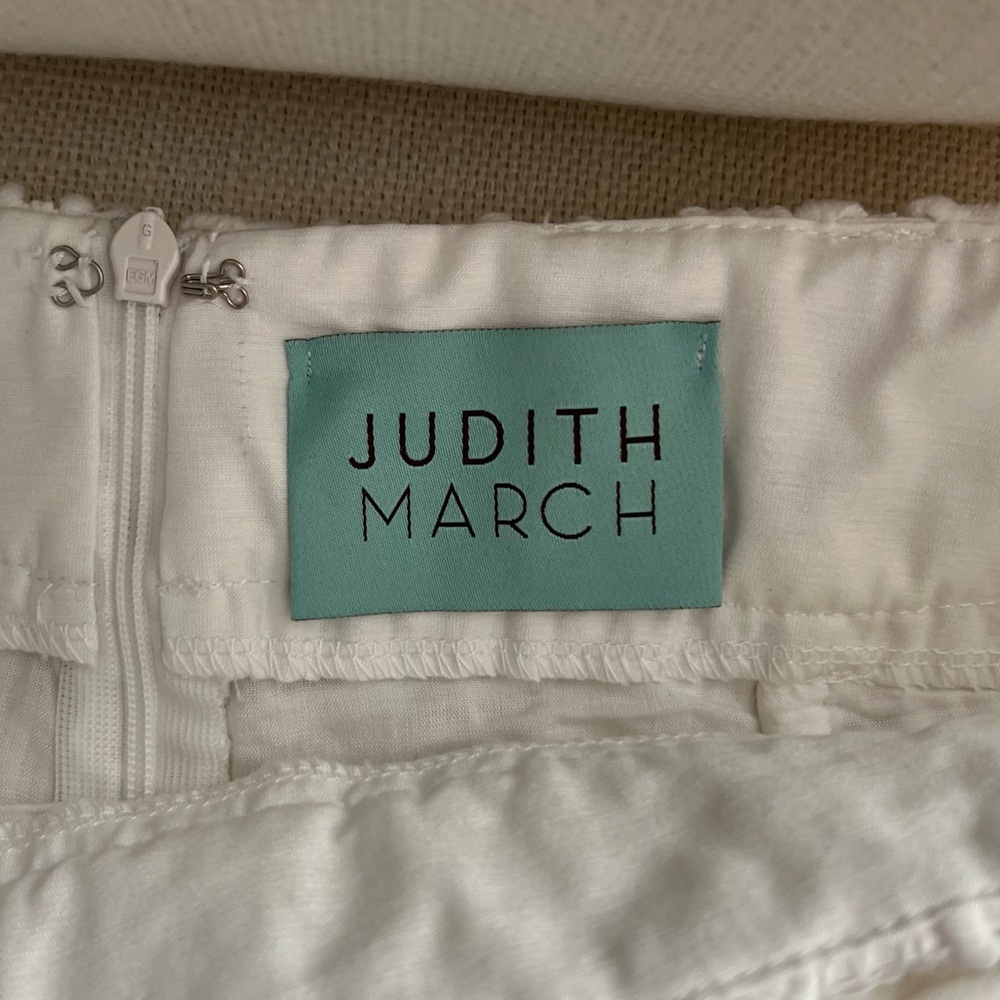Judith March White Shorts - Picture 2 of 3